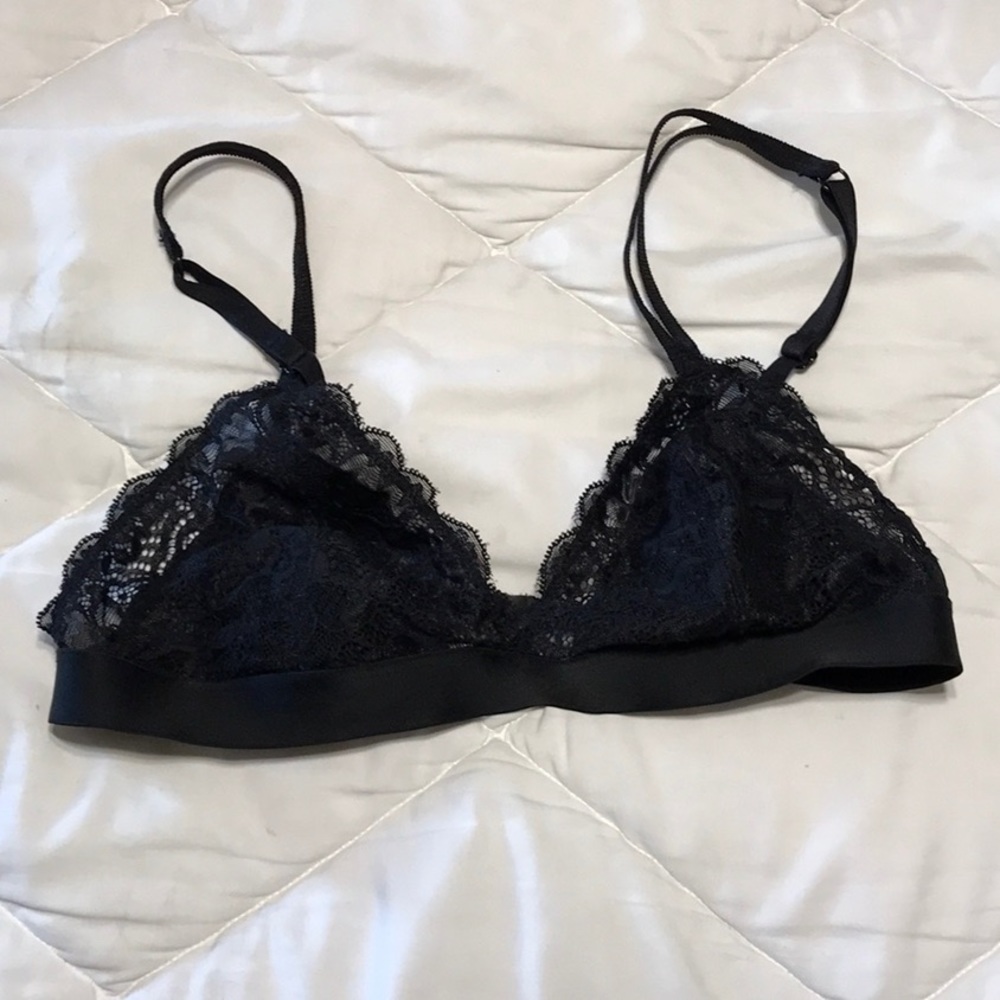 Victoria's Secret Pink bra size small